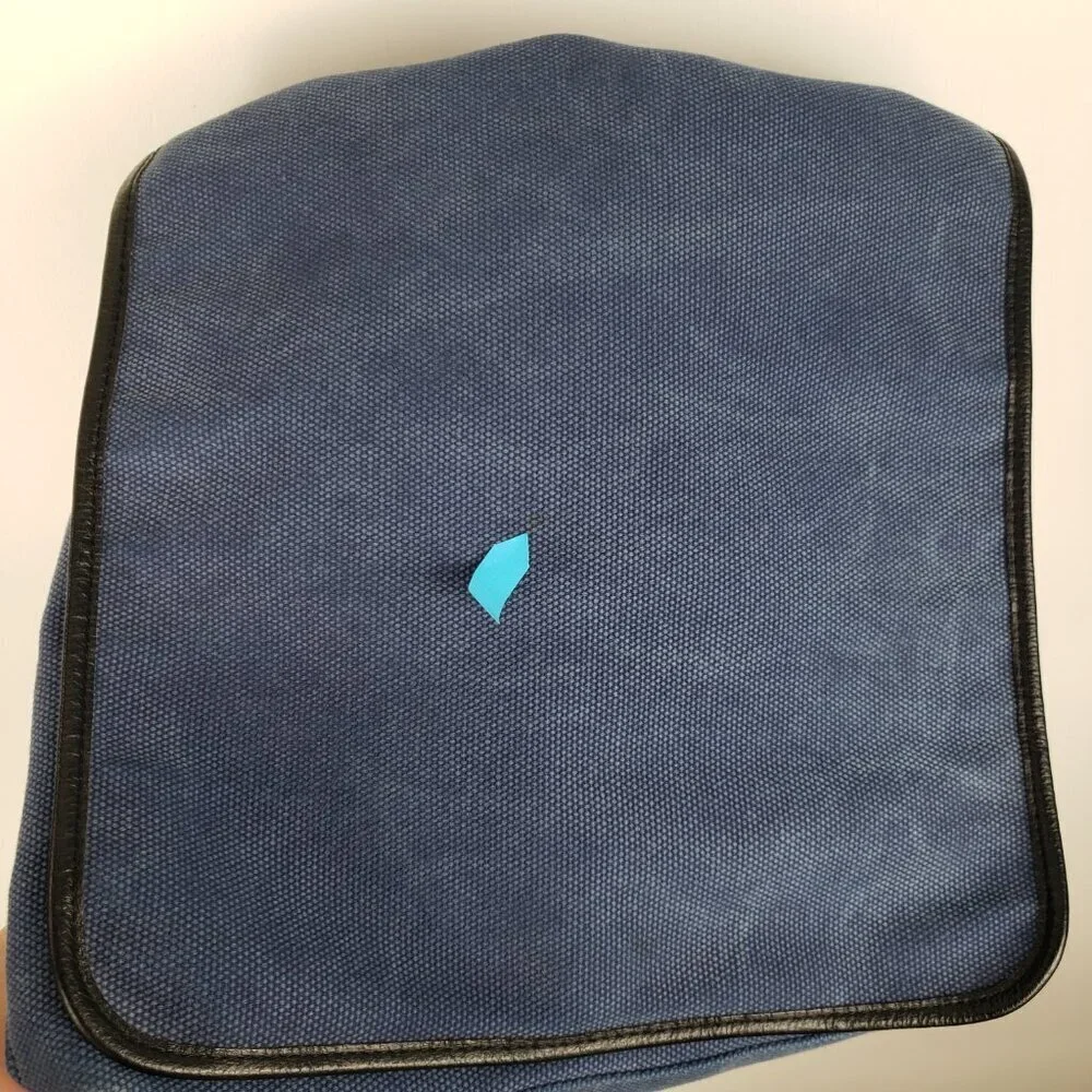 Levenger Metro Blue Canvas Leather Messenger Bag 13